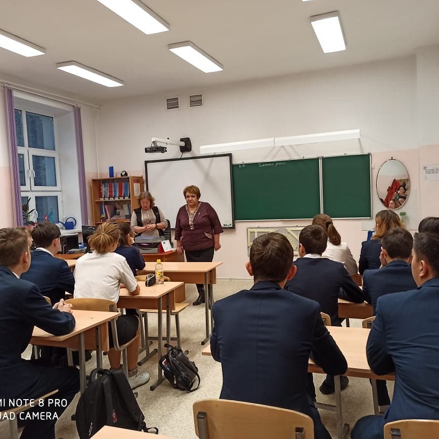 Директор школы КГУ ОШ 14 Бакраева Г.М. провела беседу с учащимися 8 классов по профилактике правонарушений среди несовершеннолетних
