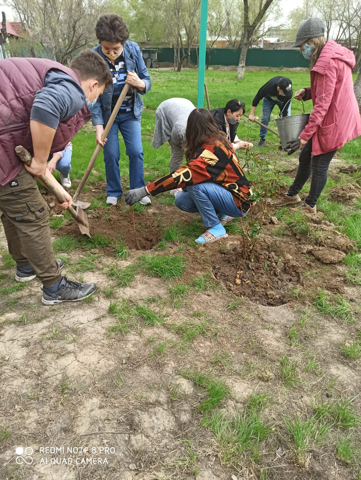 22.04.23 ж № 14 ЖББ мектепте жалпы сенбілік тазалық жұмысы жүргізілді.